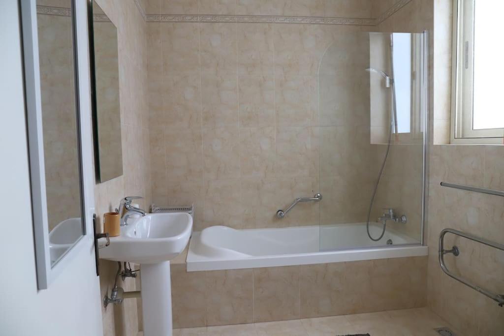 Seaview 3 Bedroom Apartment In سليمة المظهر الخارجي الصورة